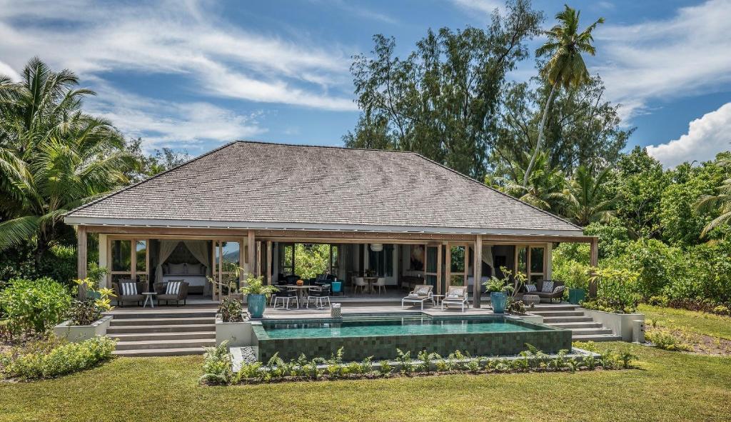 Four Seasons Resort Seychelles at Desroches Island by null