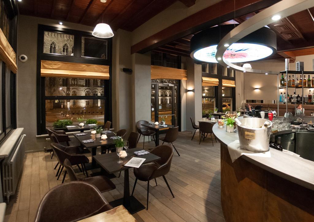 Hotel Tearoom New Regina by null