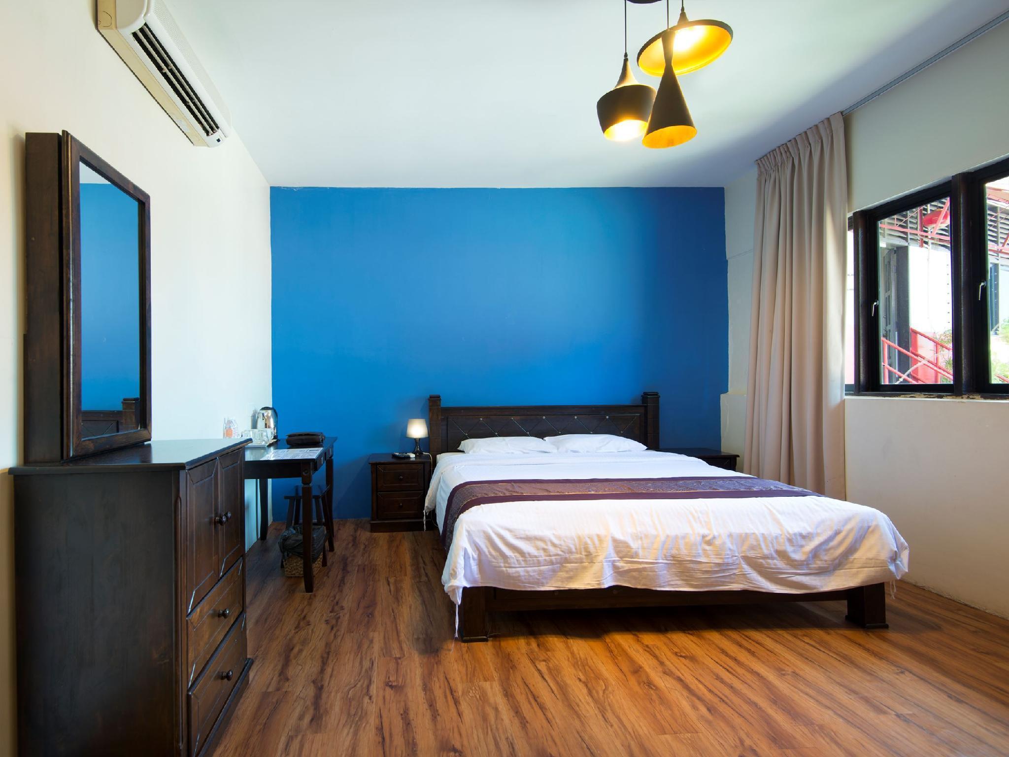 8 Boutique By The Sea Hotel