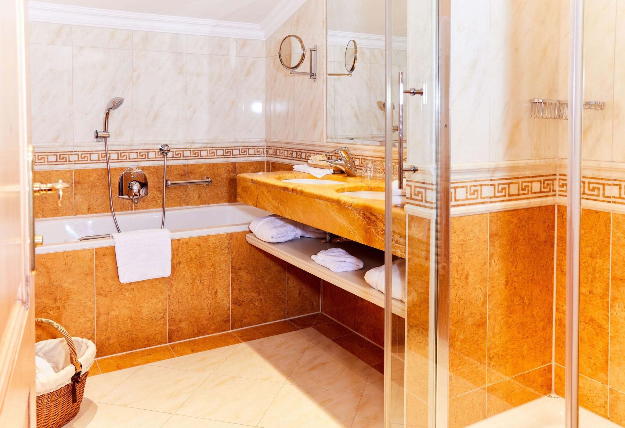 Hotel Salzburgerhof by null