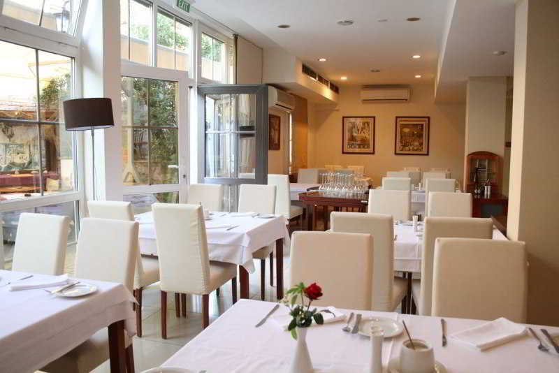 Garni Hotel Le Petit Piaf