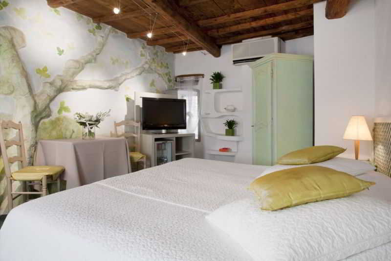 Hostellerie Le Castellas
