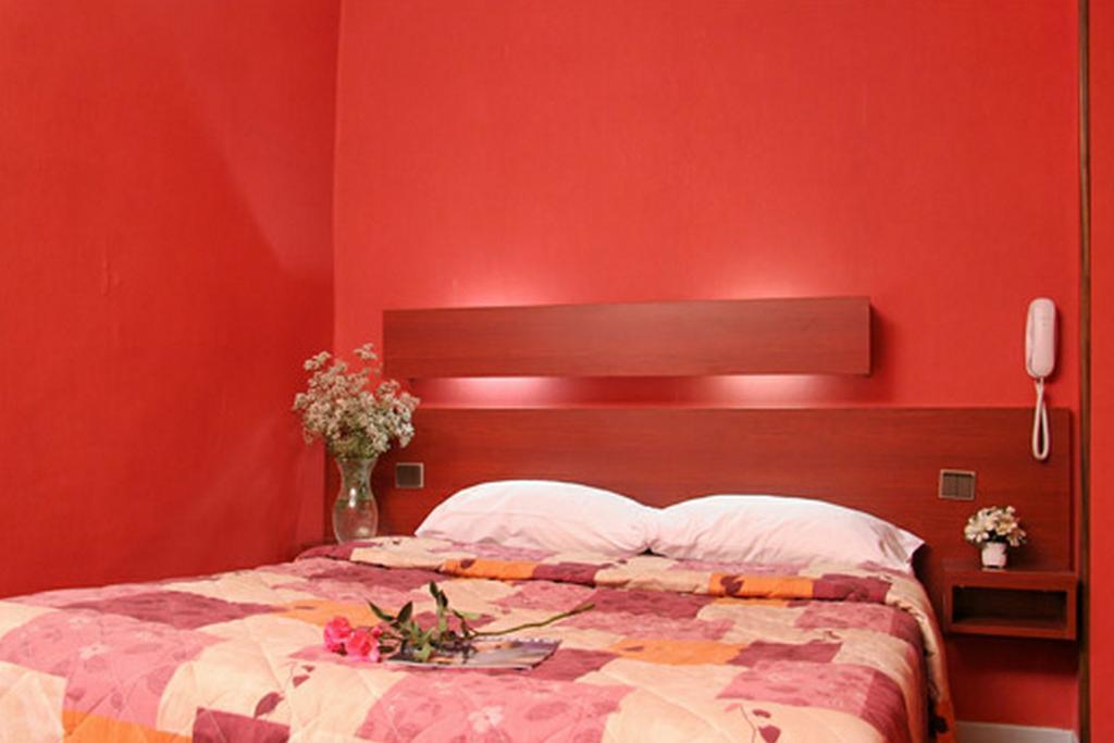 Hotel Camelia International