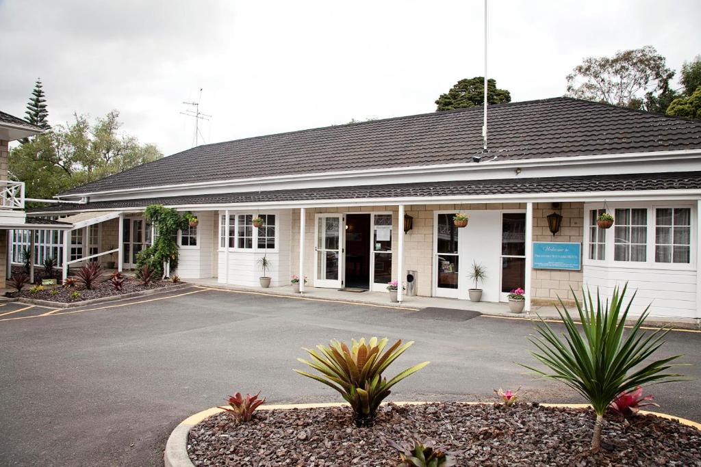 Discovery Settlers Hotel Whangarei image