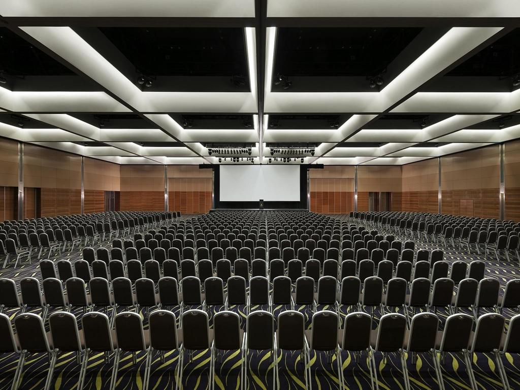 Crown Promenade Perth by null