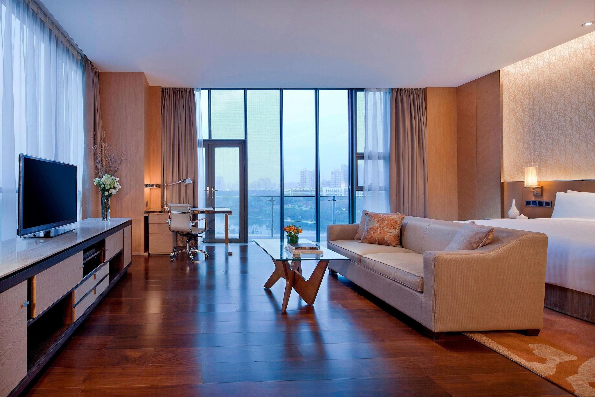 The Oct Harbour, Shenzhen - Marriott Executive Apartments by null