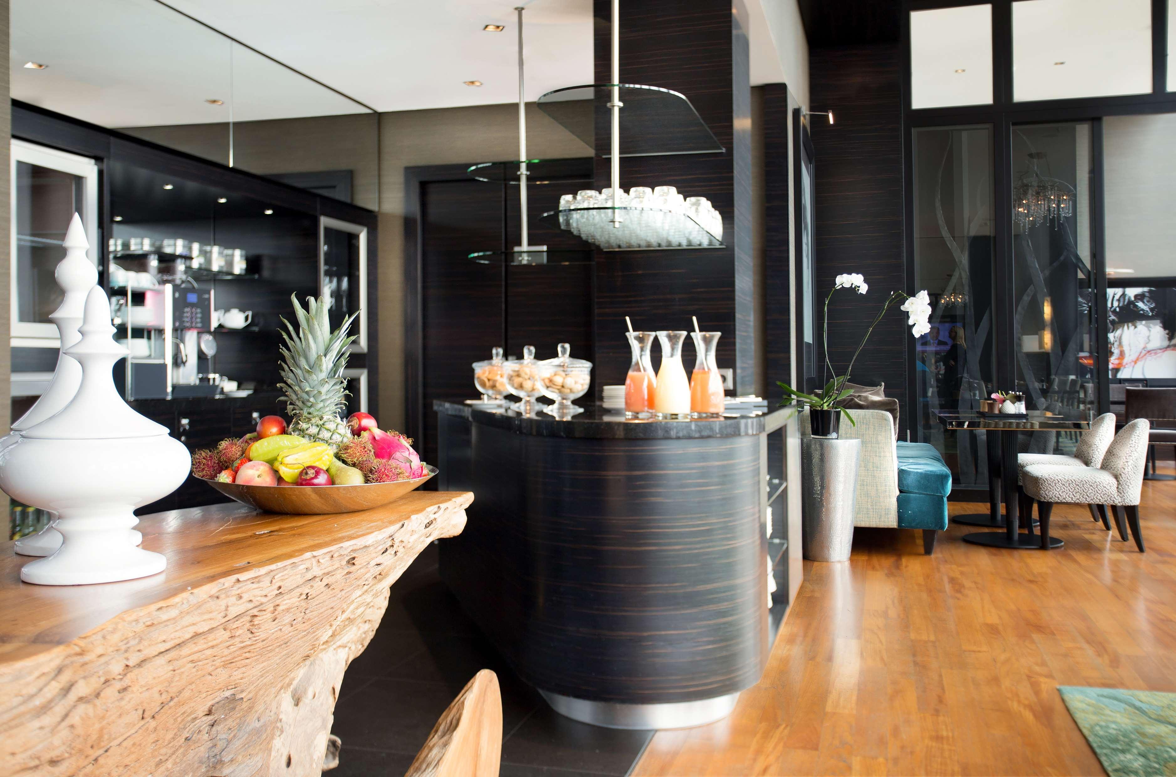 Hyatt Regency Dusseldorf by null