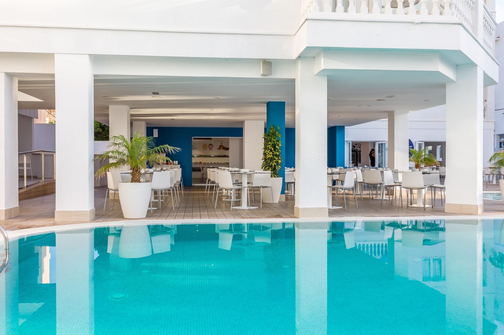 Welikehotel Triton Beach - photo