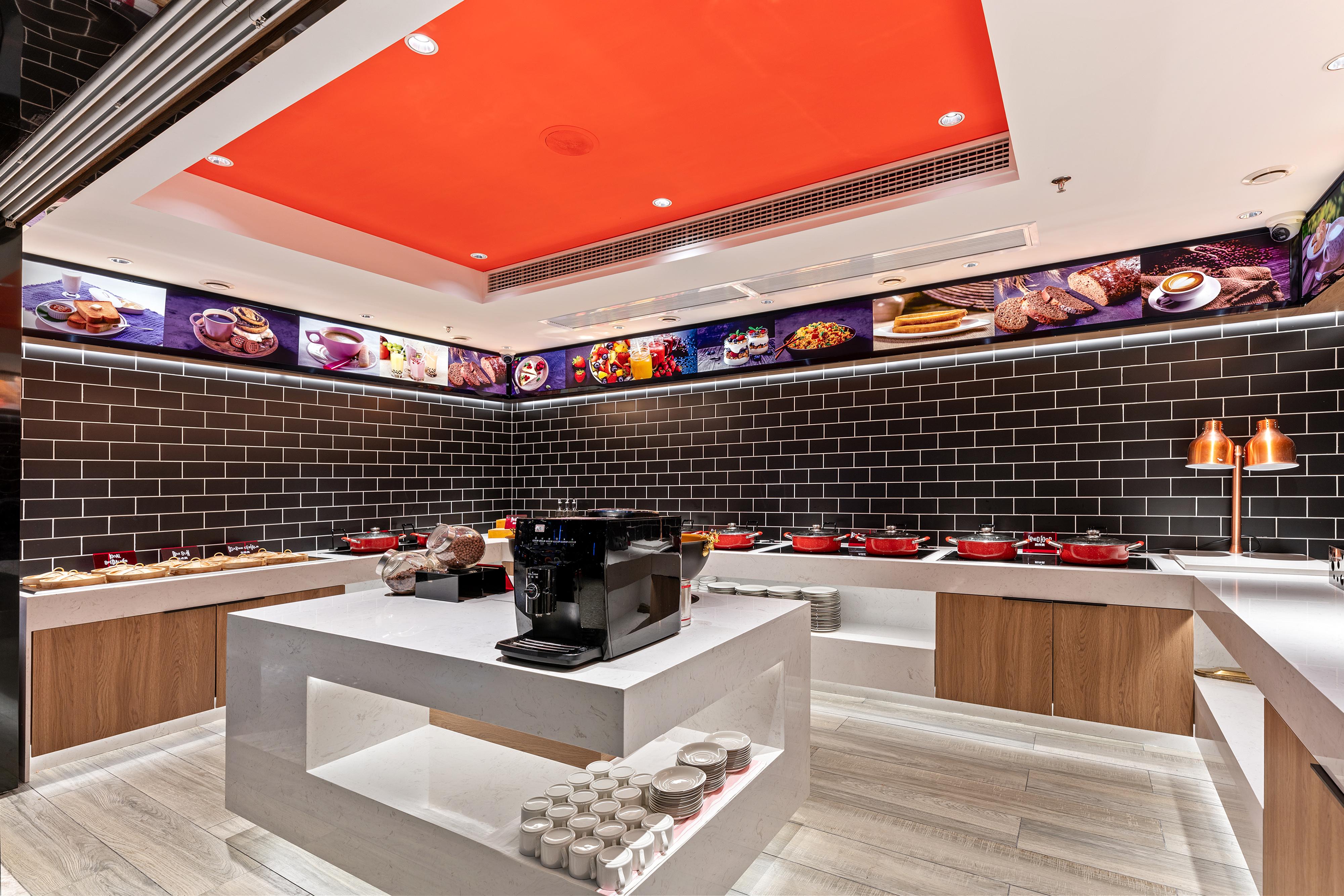 Ibis Hotel (Dongguan Qifeng Park Subway Station)