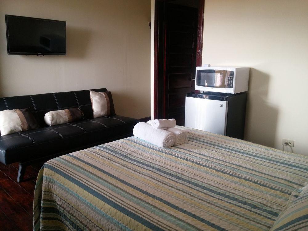 Serenade Hotel by null