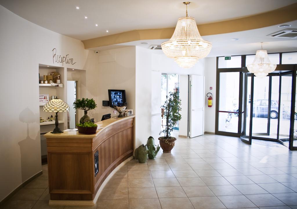 Sovrana Hotel & Re Aqva SPA - photo