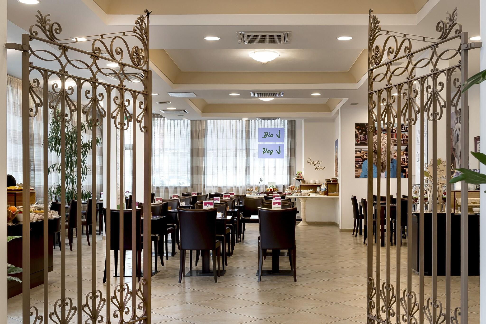 Sovrana Hotel & Re Aqva SPA