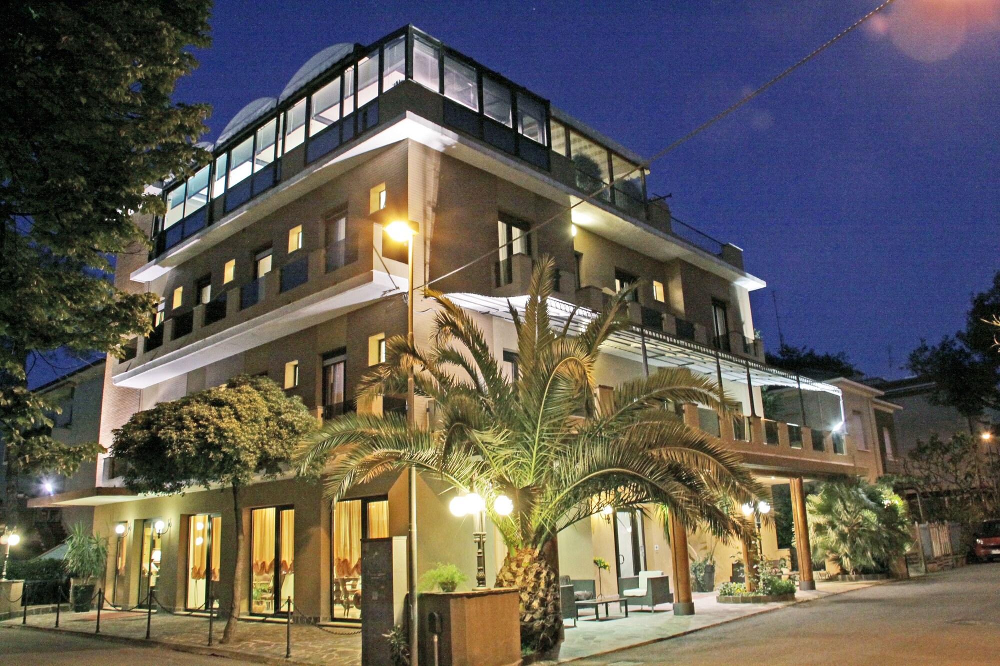 Hotel Memory - фото