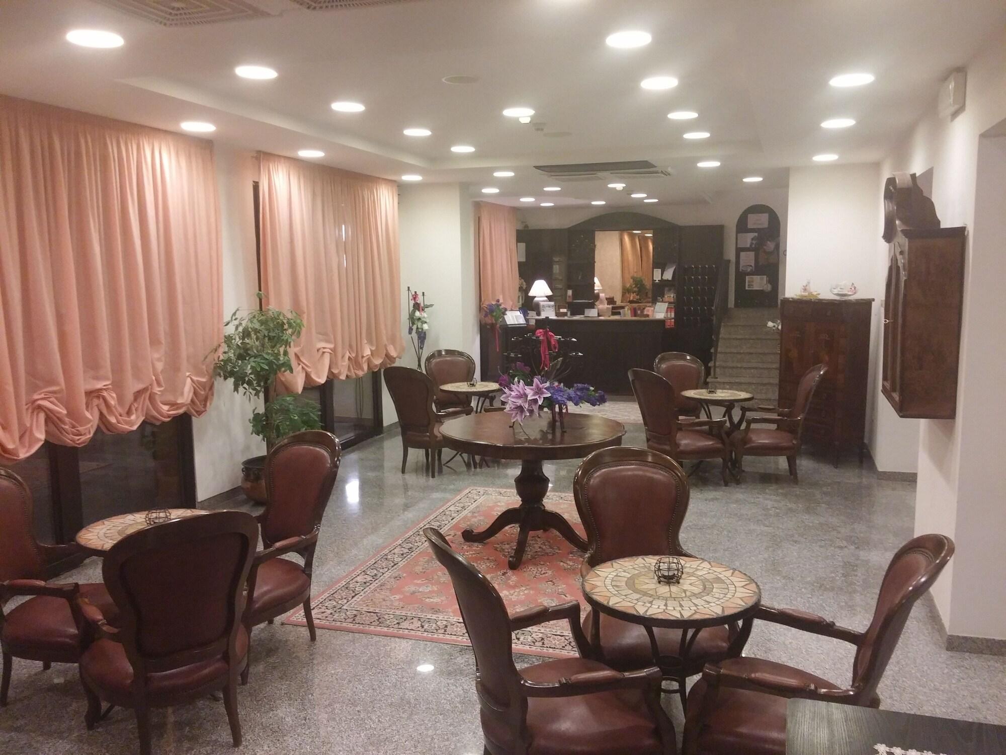 Hotel Memory - фото