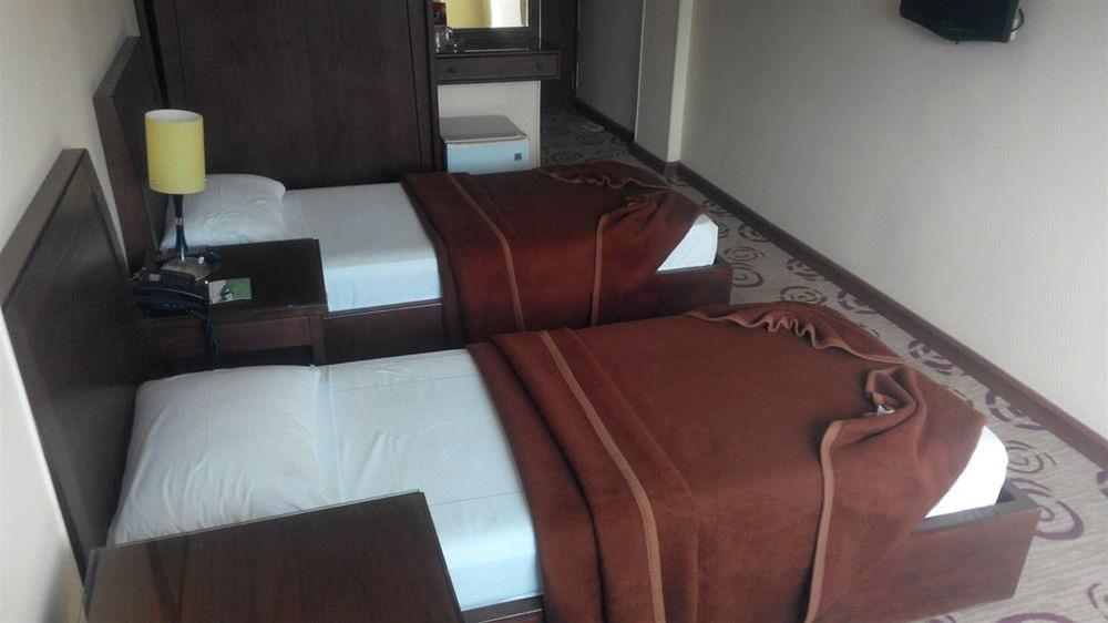 KING HOTEL by null