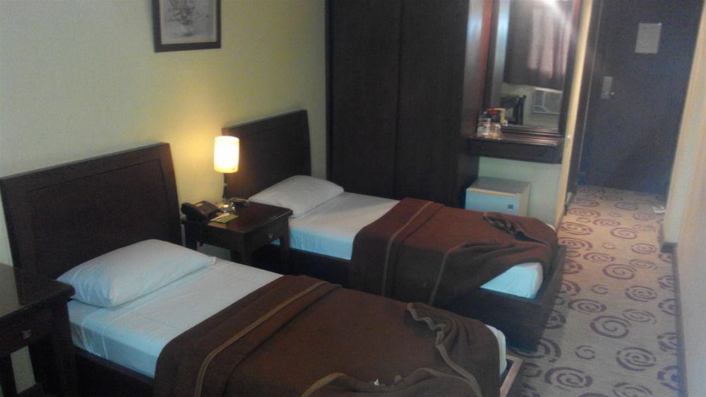 KING HOTEL by null