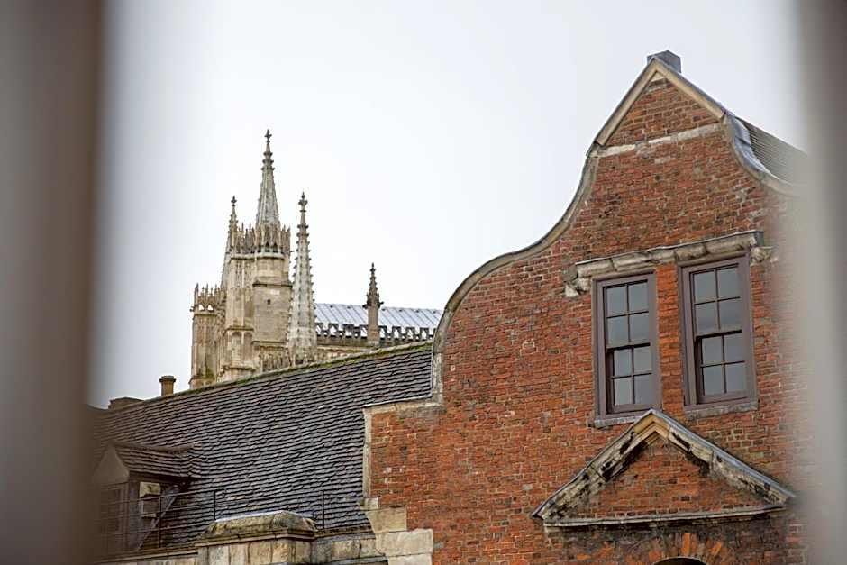 Grays Court