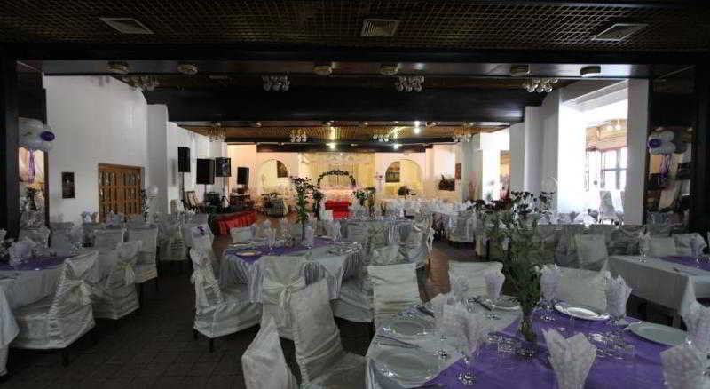 Lirak Hotel