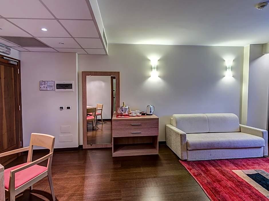 Hotel Capital