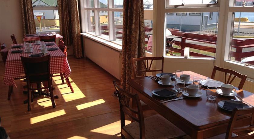 Guesthouse Dyngja by null