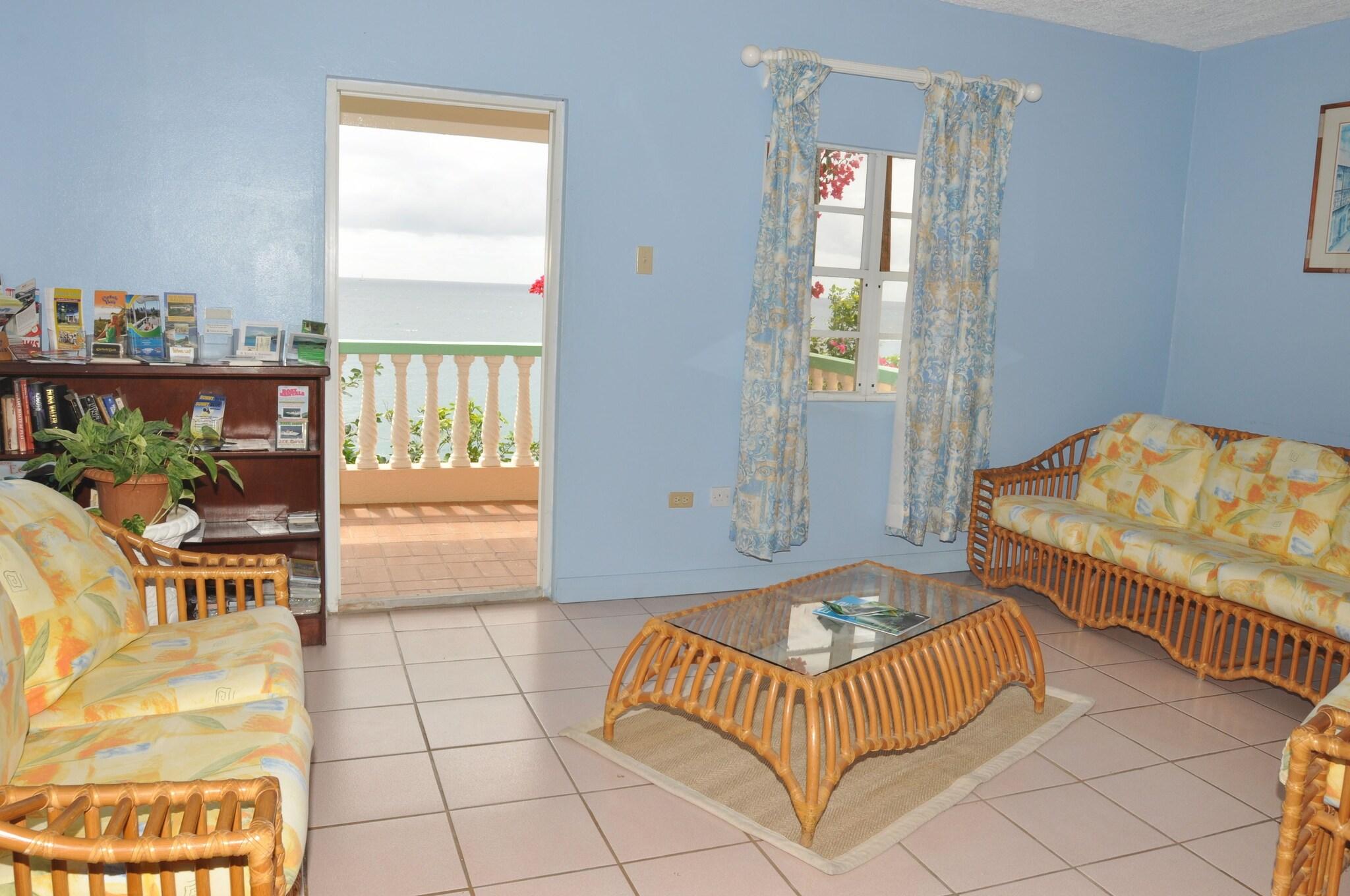 Bird Rock Beach Hotel by null