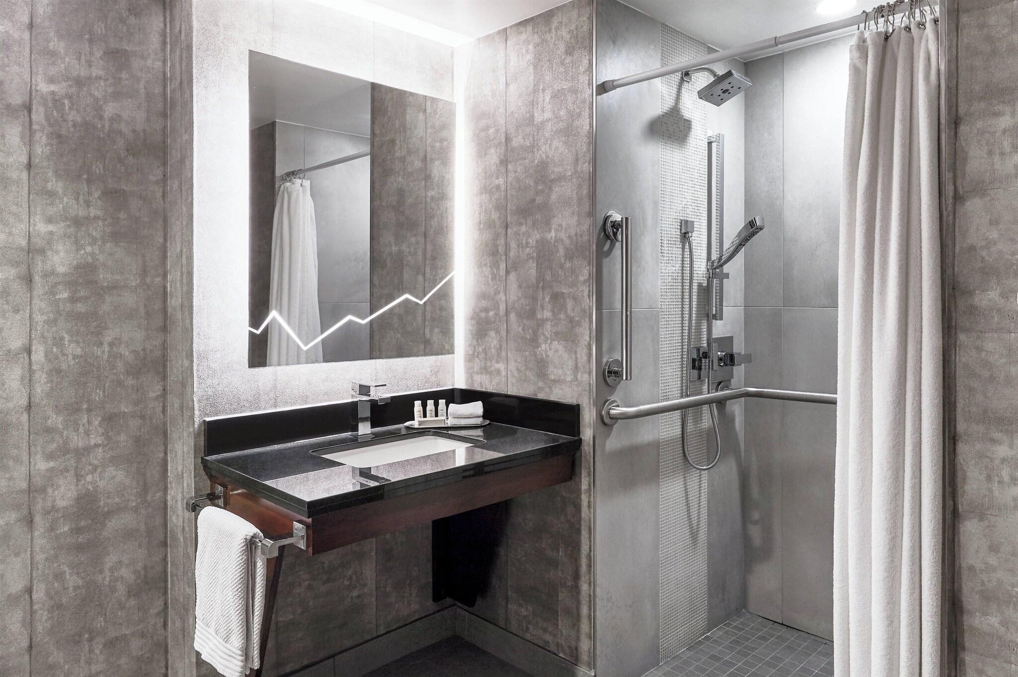 Renaissance Denver Stapleton Hotel