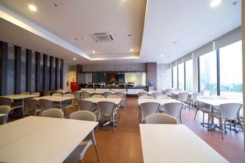 Hotel 88 Embong Malang