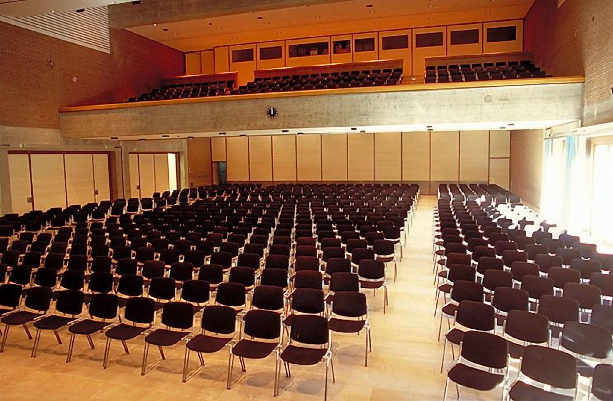 Kongress Hotel Davos by null