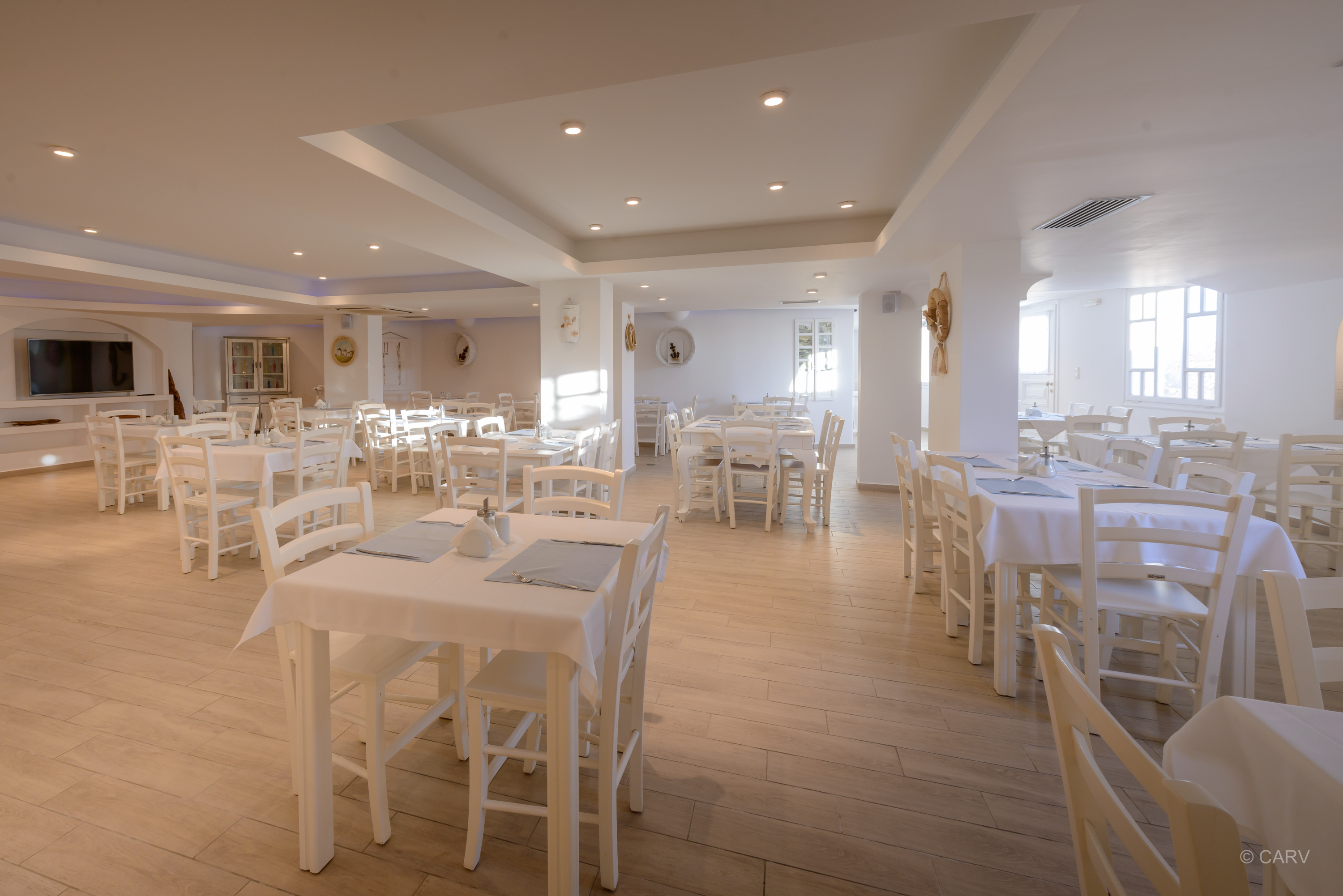 Aspalathras White Hotel