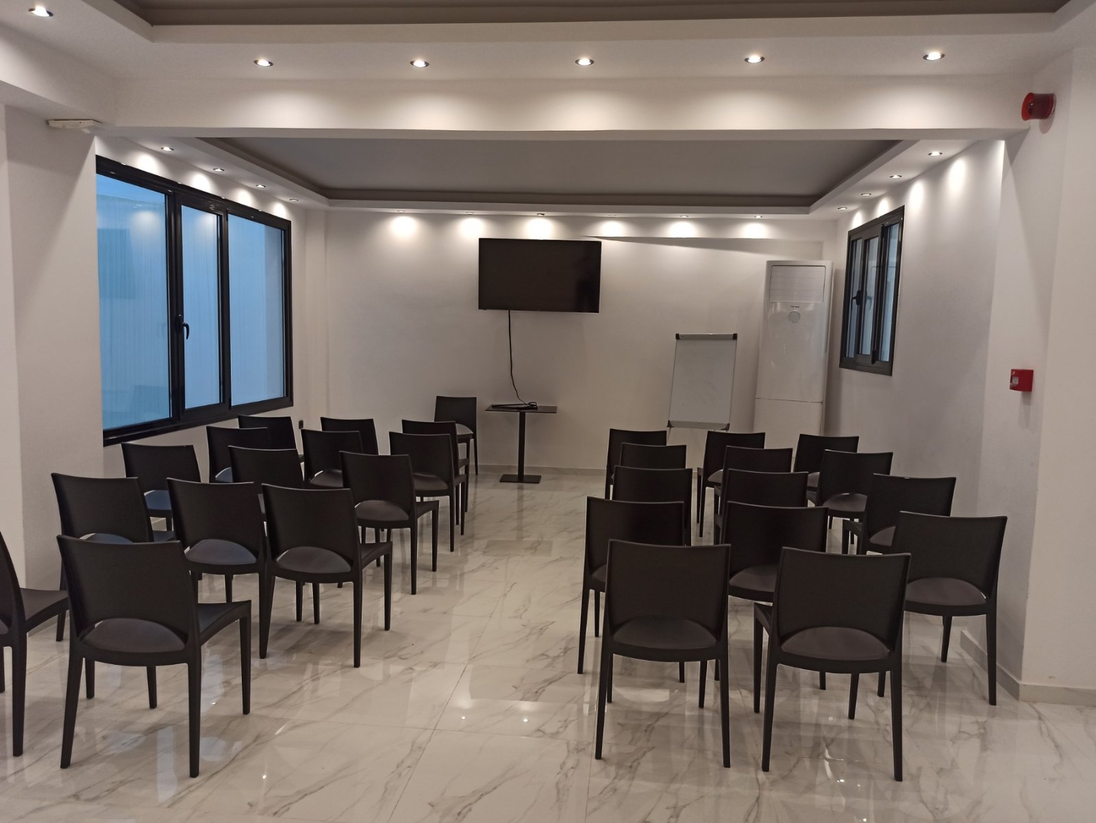 Amphitryon city hotel