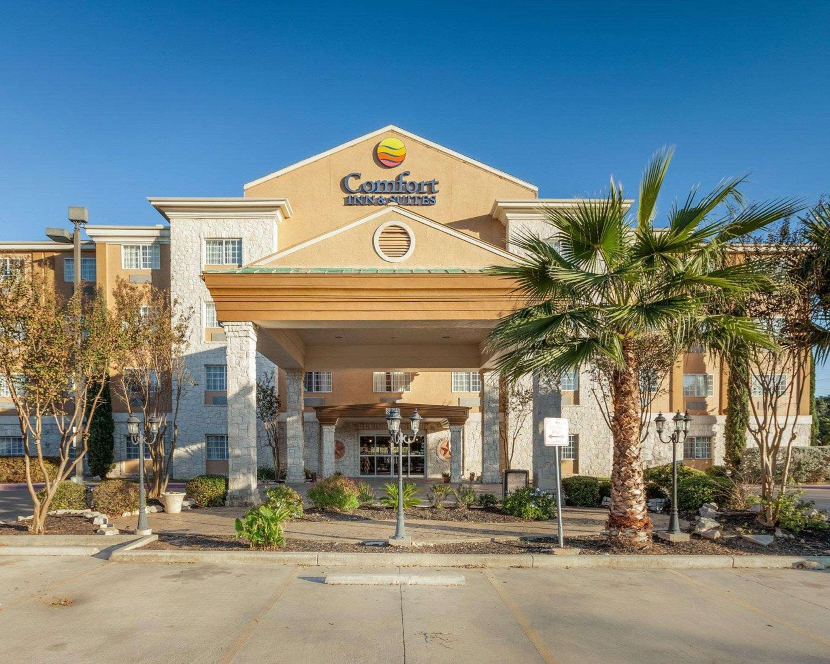 Comfort Inn & Suites Texas Hill Country image