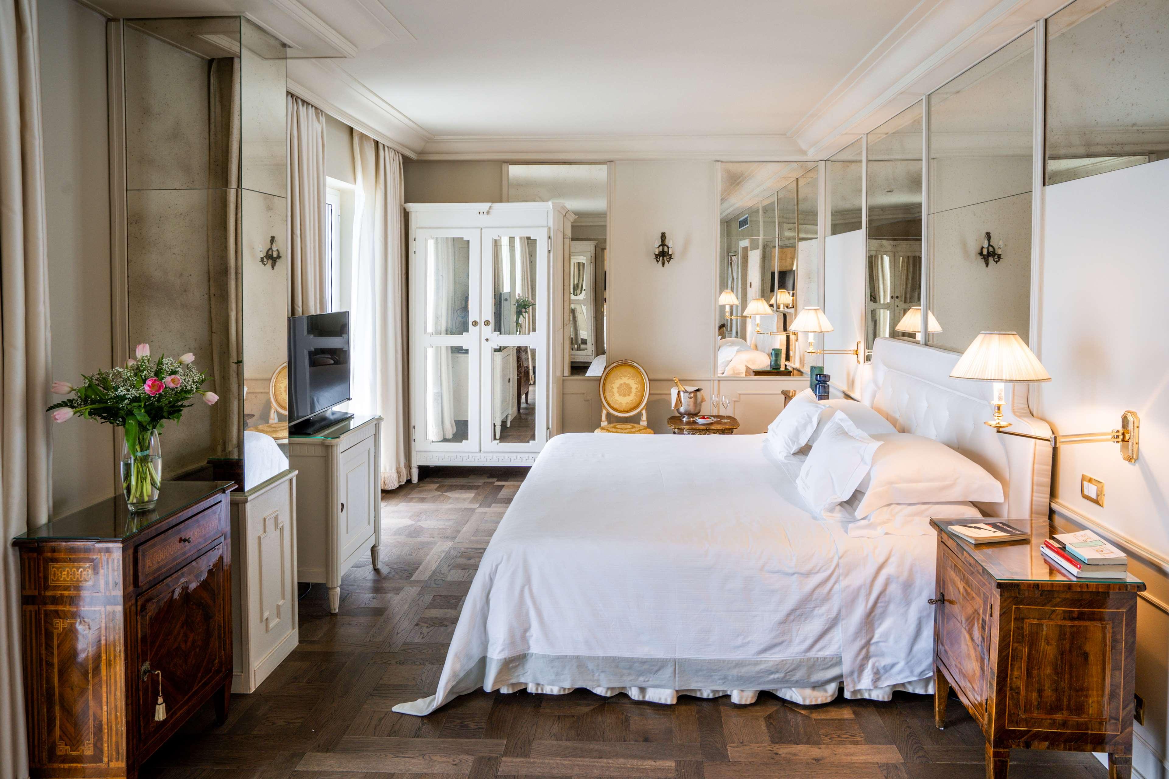 Excelsior Palace Hotel by null