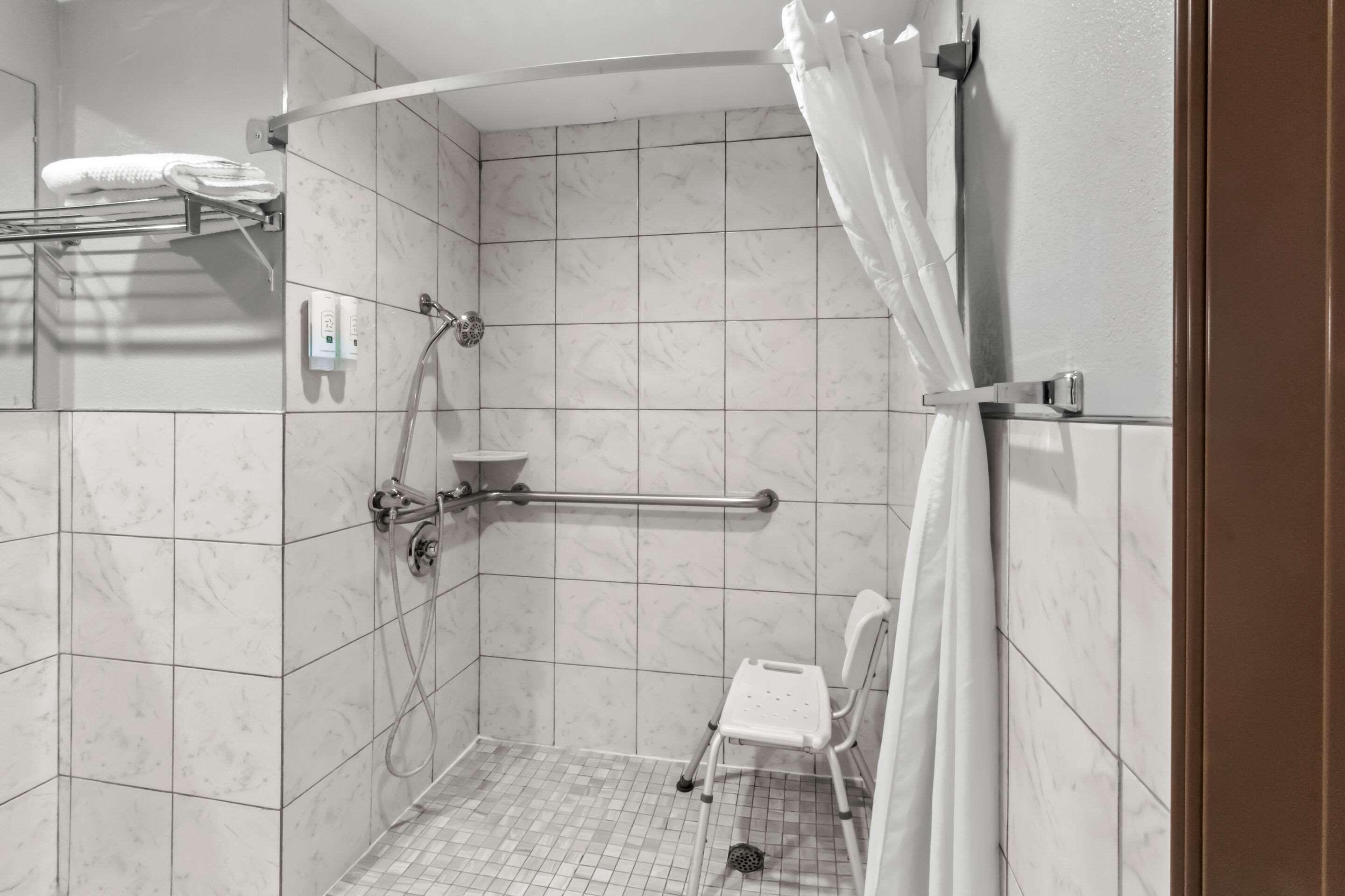 Quality Inn & Suites CVG Airport