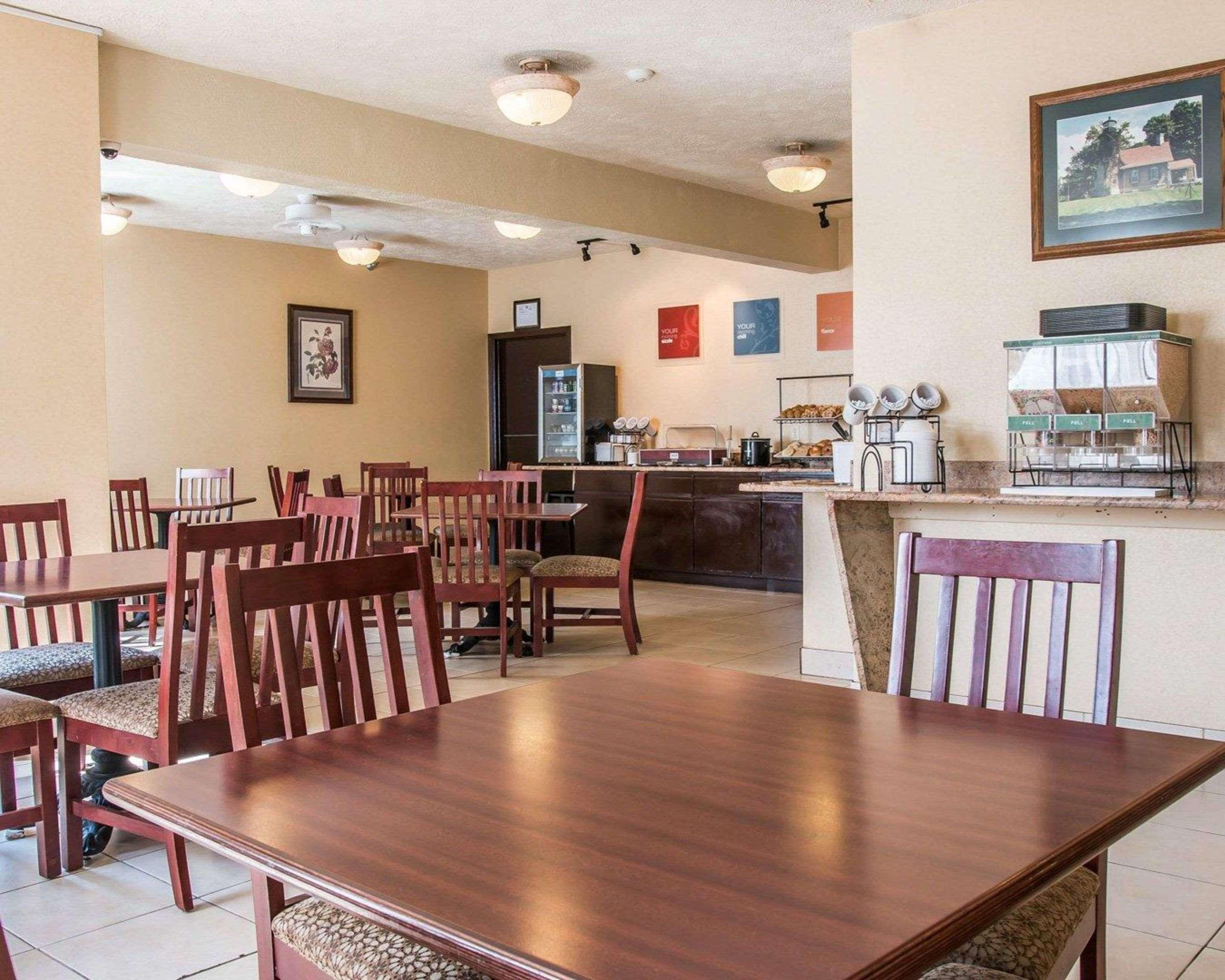 Comfort Inn Whitehall Near Michigan'S Adventure