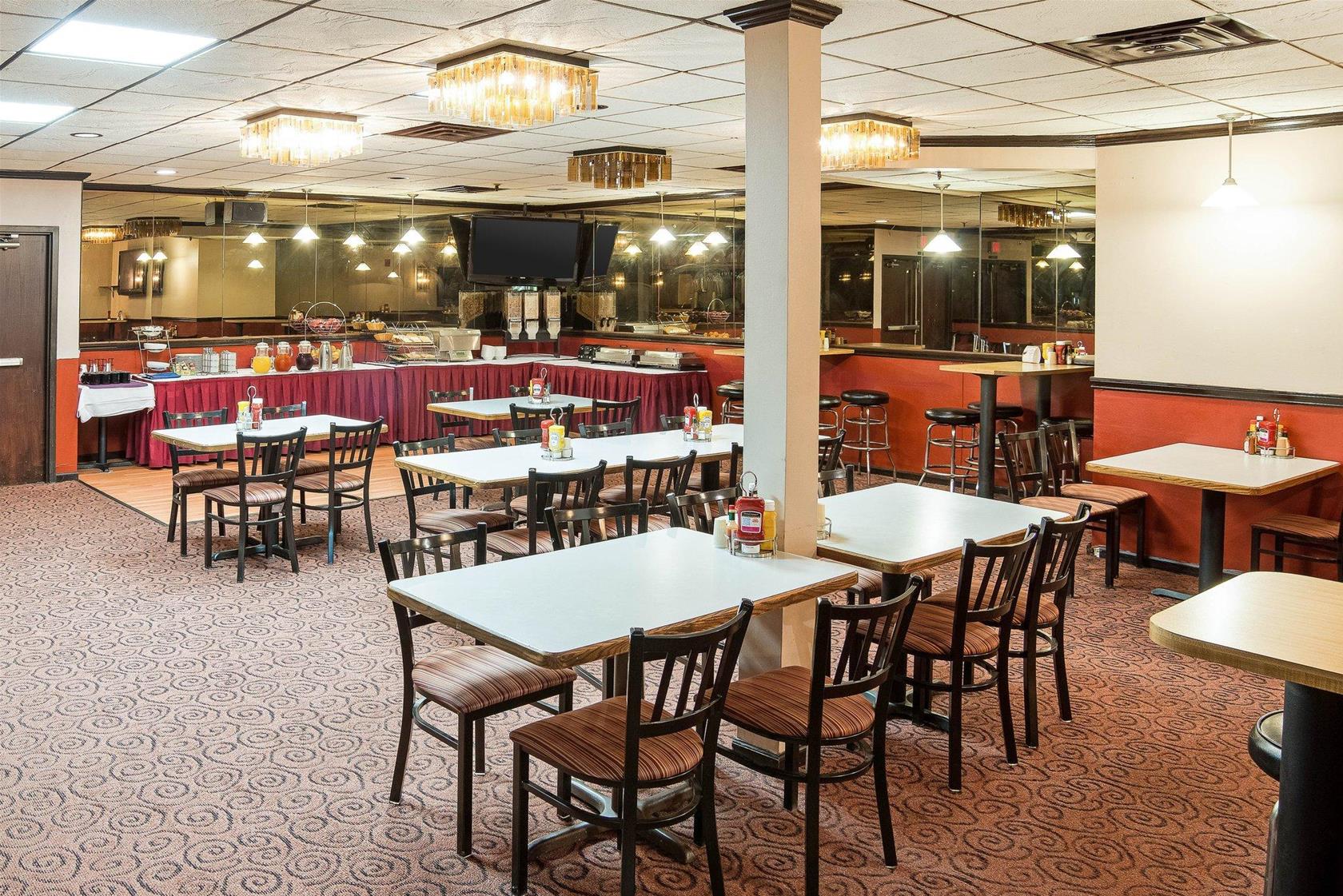 Envision Hotel St. Paul South
