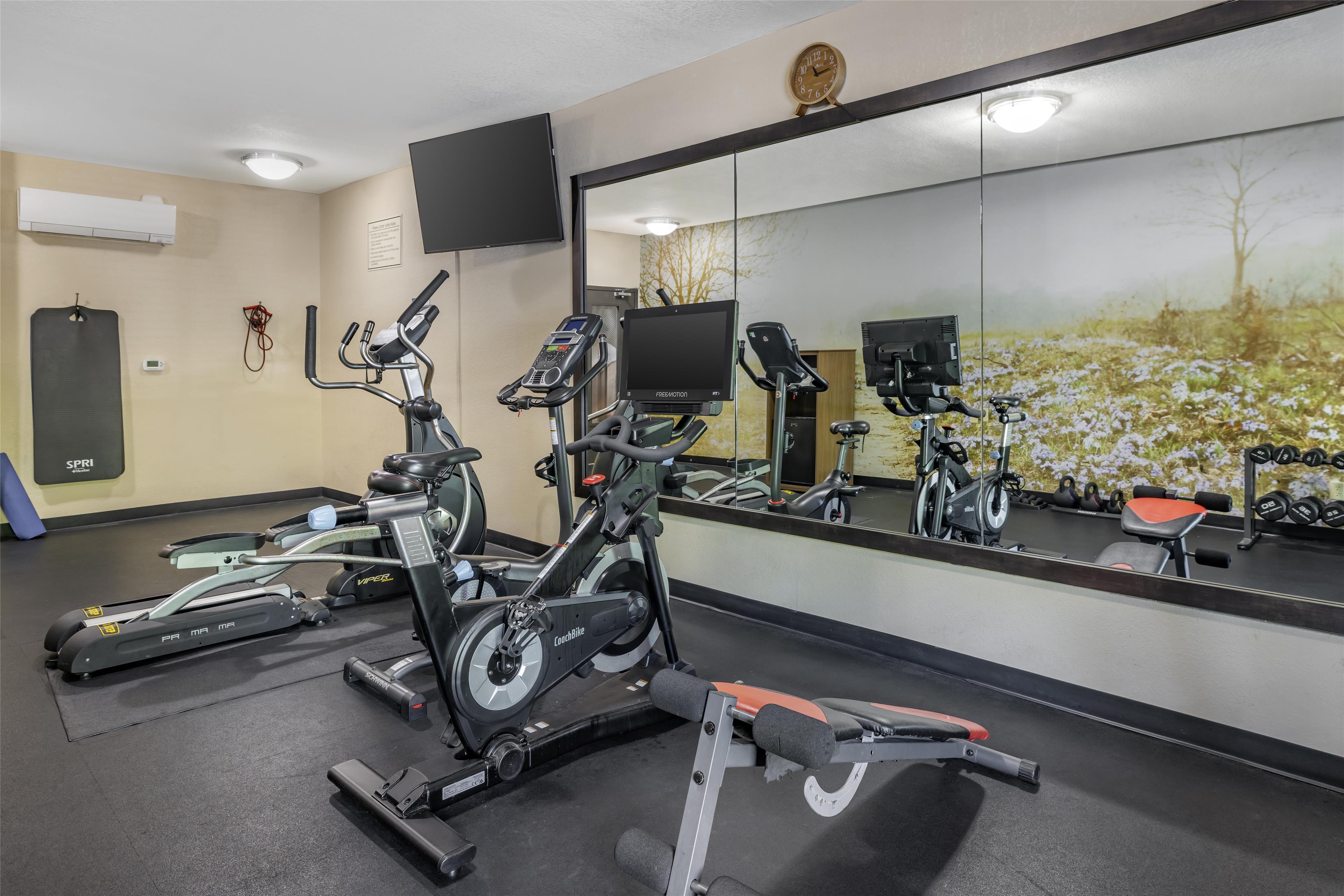 BEST WESTERN Plus Lee's Summit Hotel & Suites