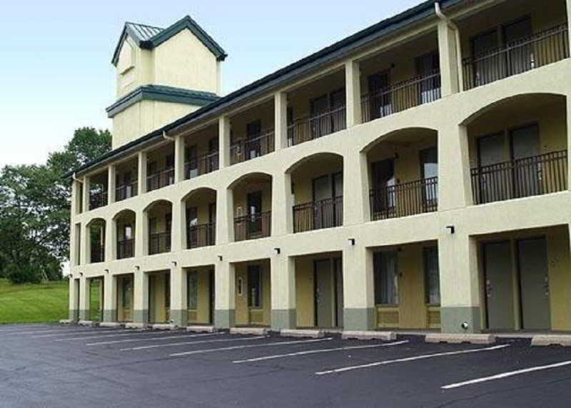 Red Roof Inn Media