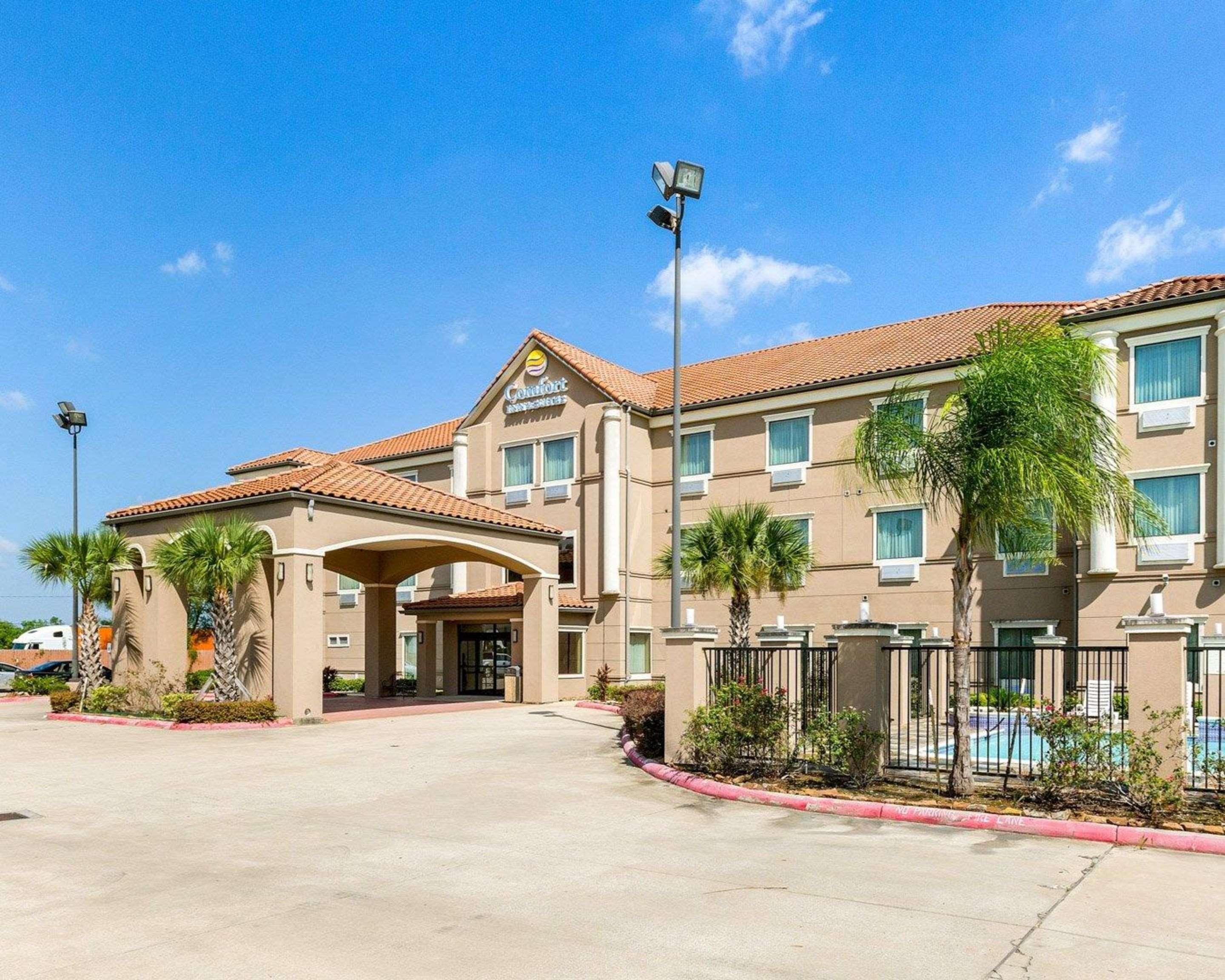 Comfort Inn & Suites Winnie