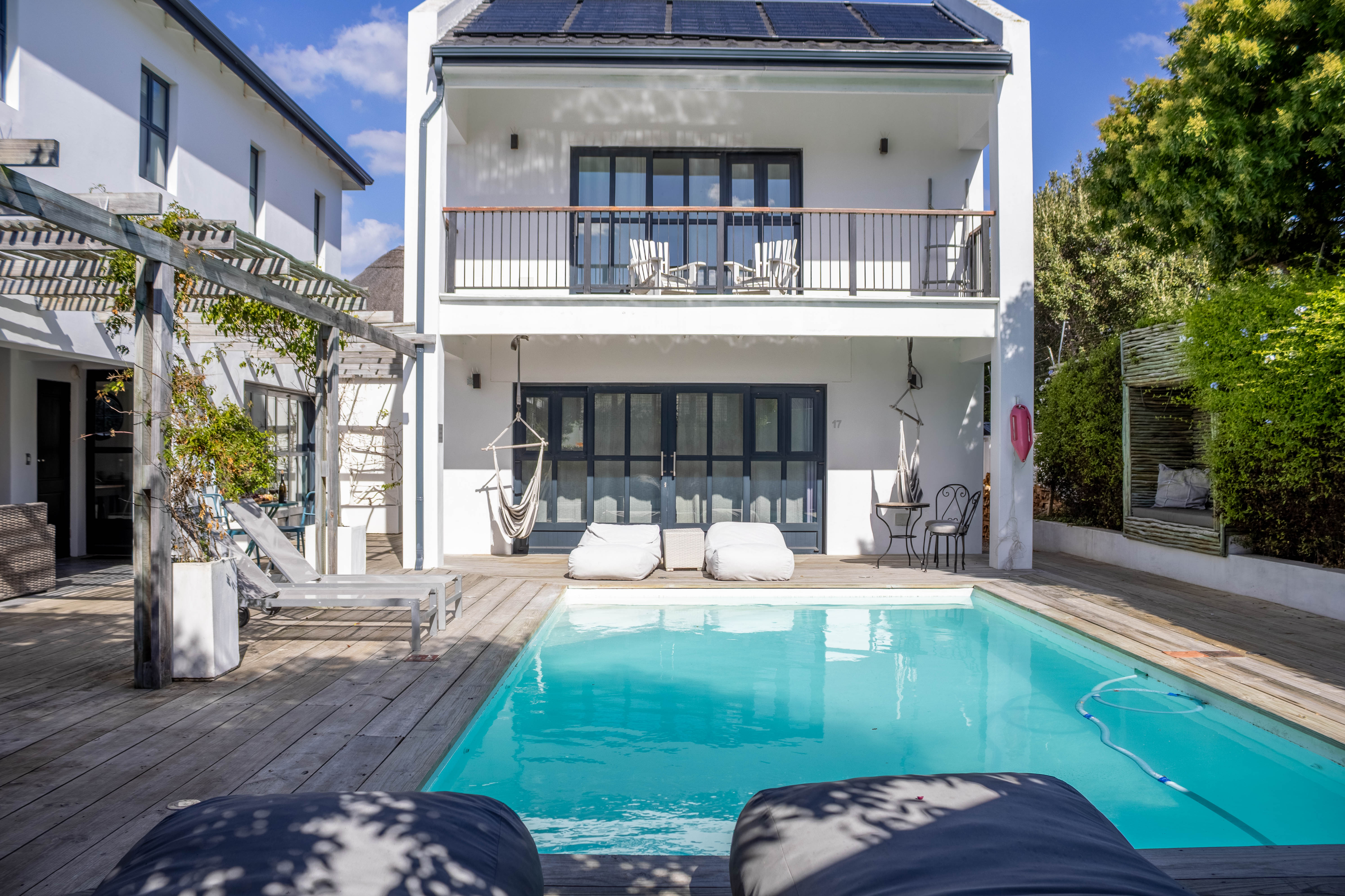 Whale Rock Luxury Lodge