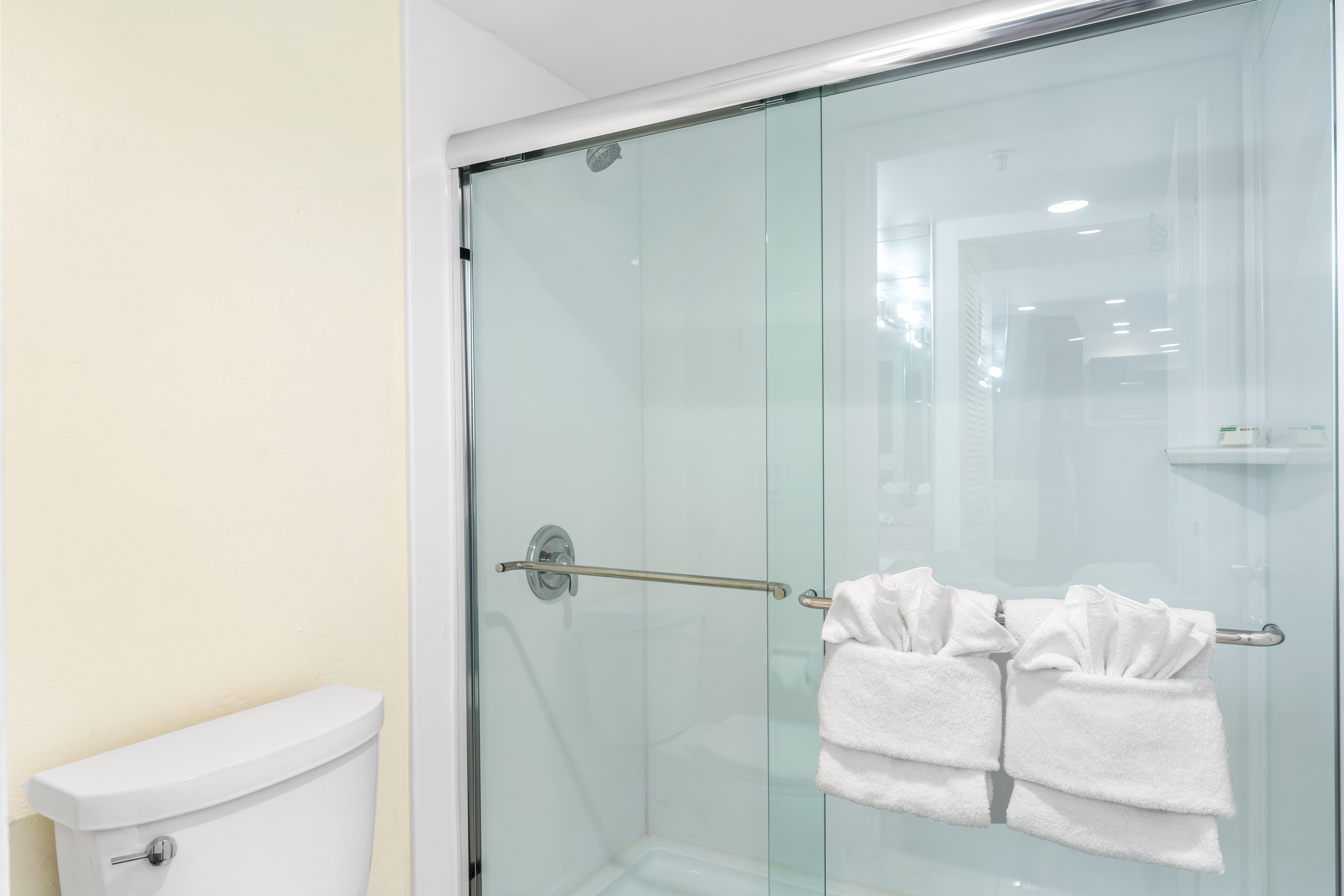 Crystal Beach Suites Miami Oceanfront Hotel