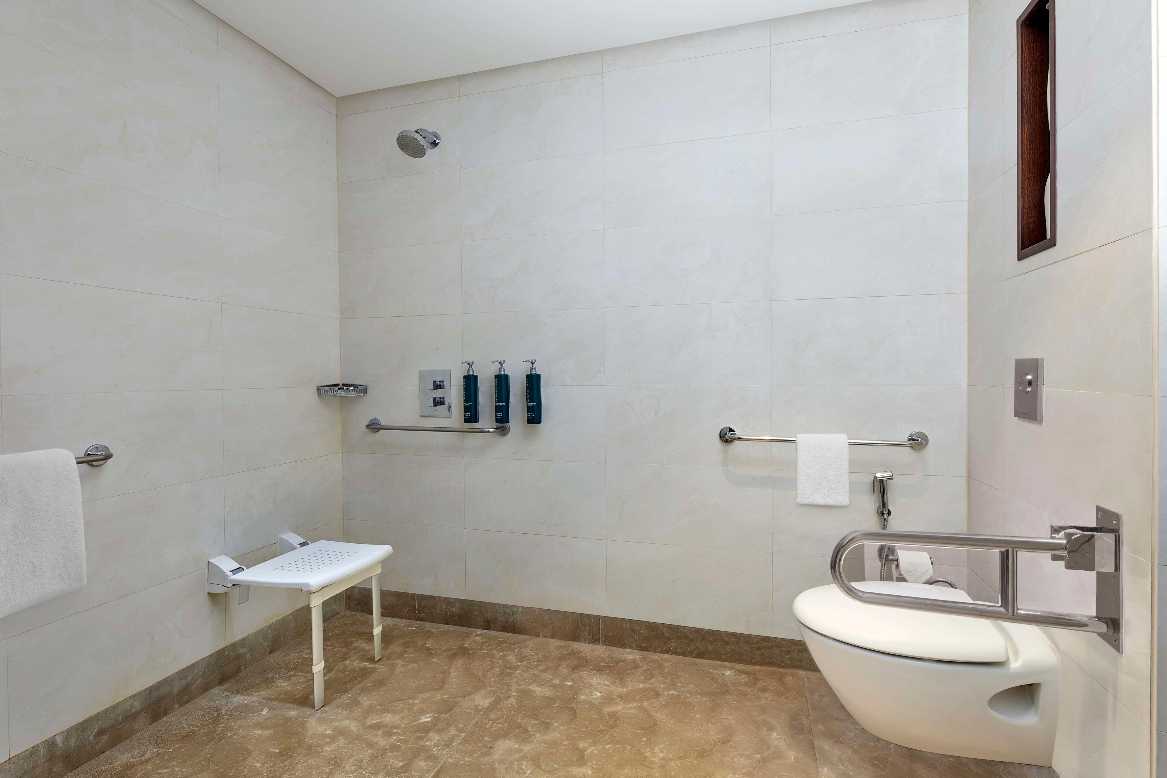 Doubletree By Hilton Gurugram Baani Square