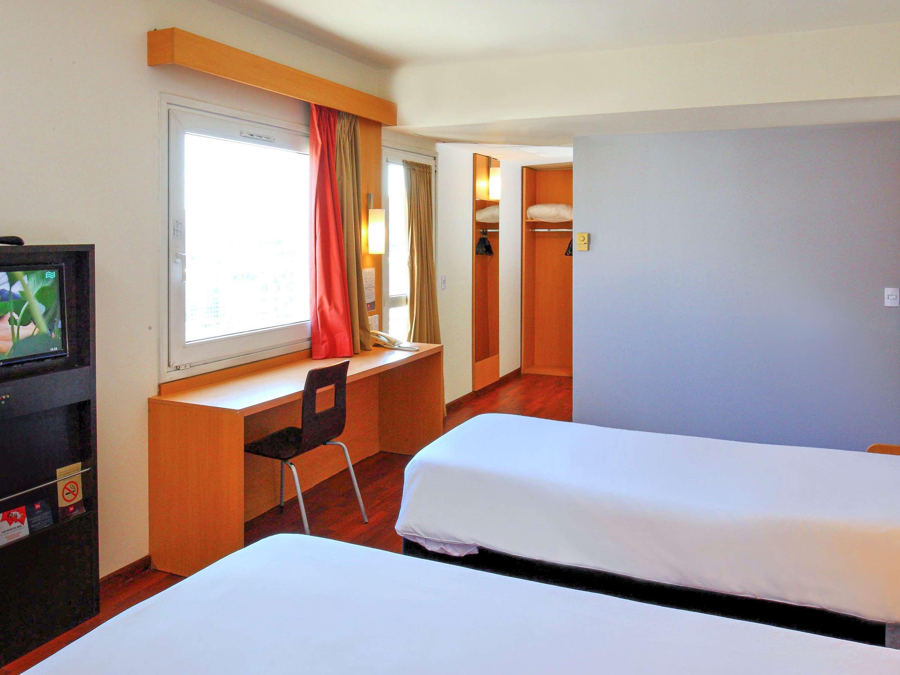 ibis Buenos Aires Congreso by null