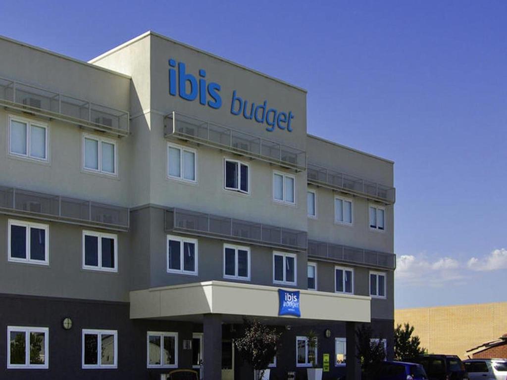 ibis budget Perth Airport by null
