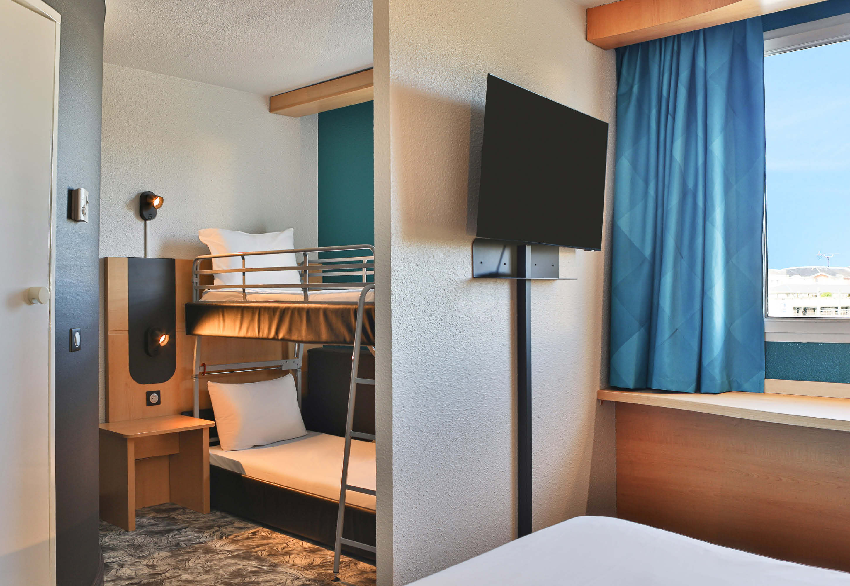 B&B HOTEL Les Sables-d'Olonne Centre Gare