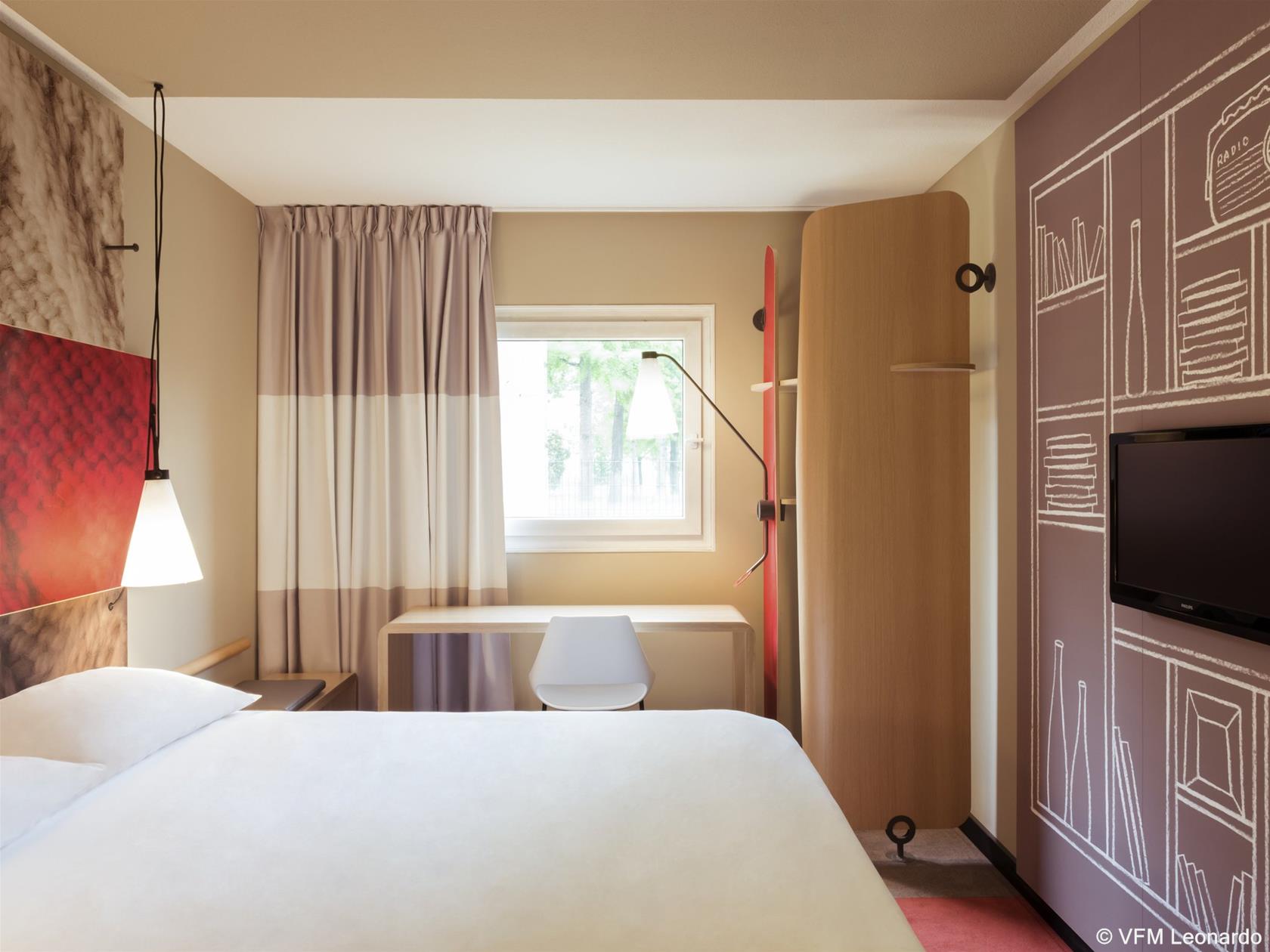 Hotel Mermoz Paris Le Bourget