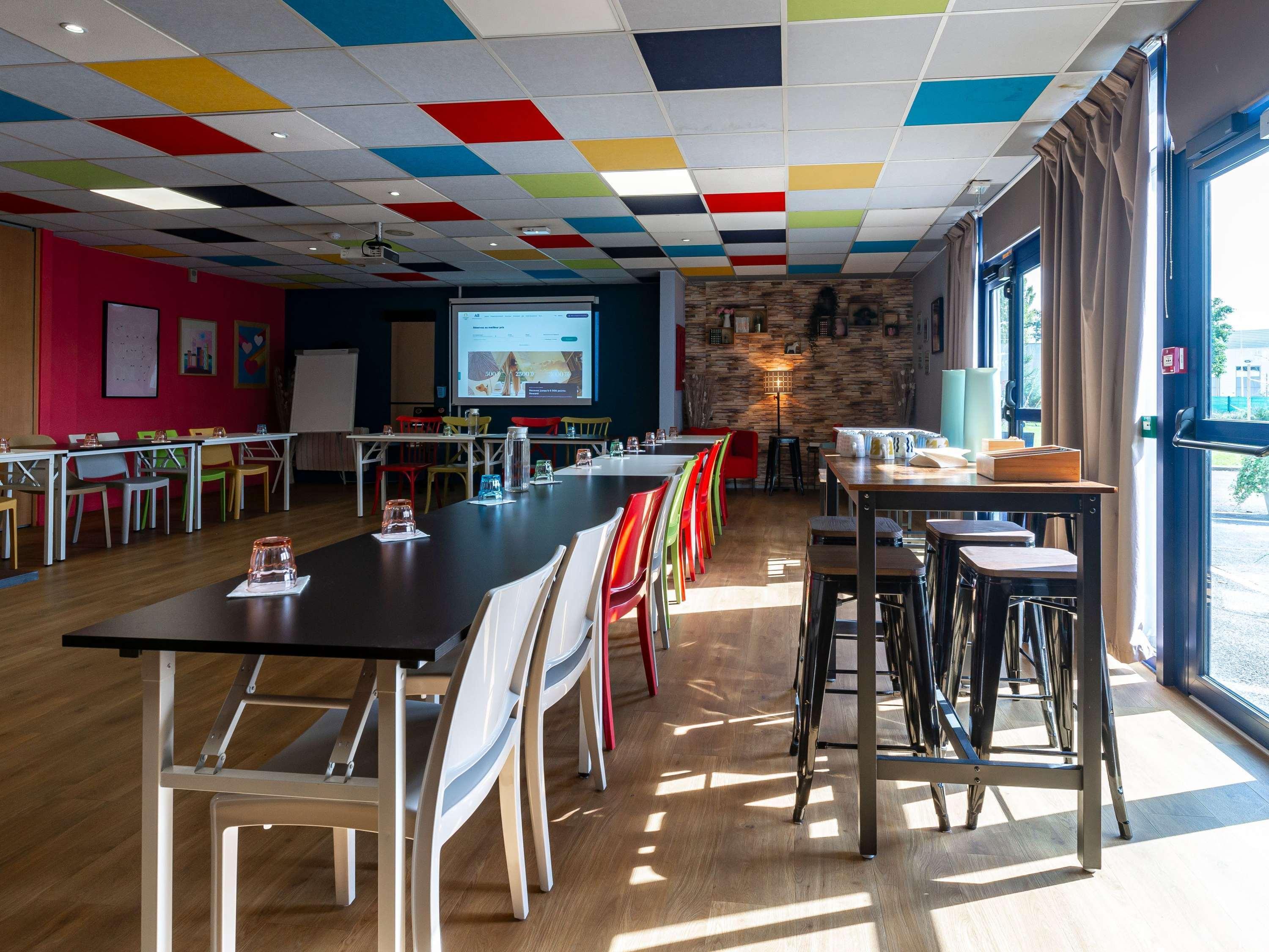 ibis budget Pontault Combault Marne la Vallée - attēls