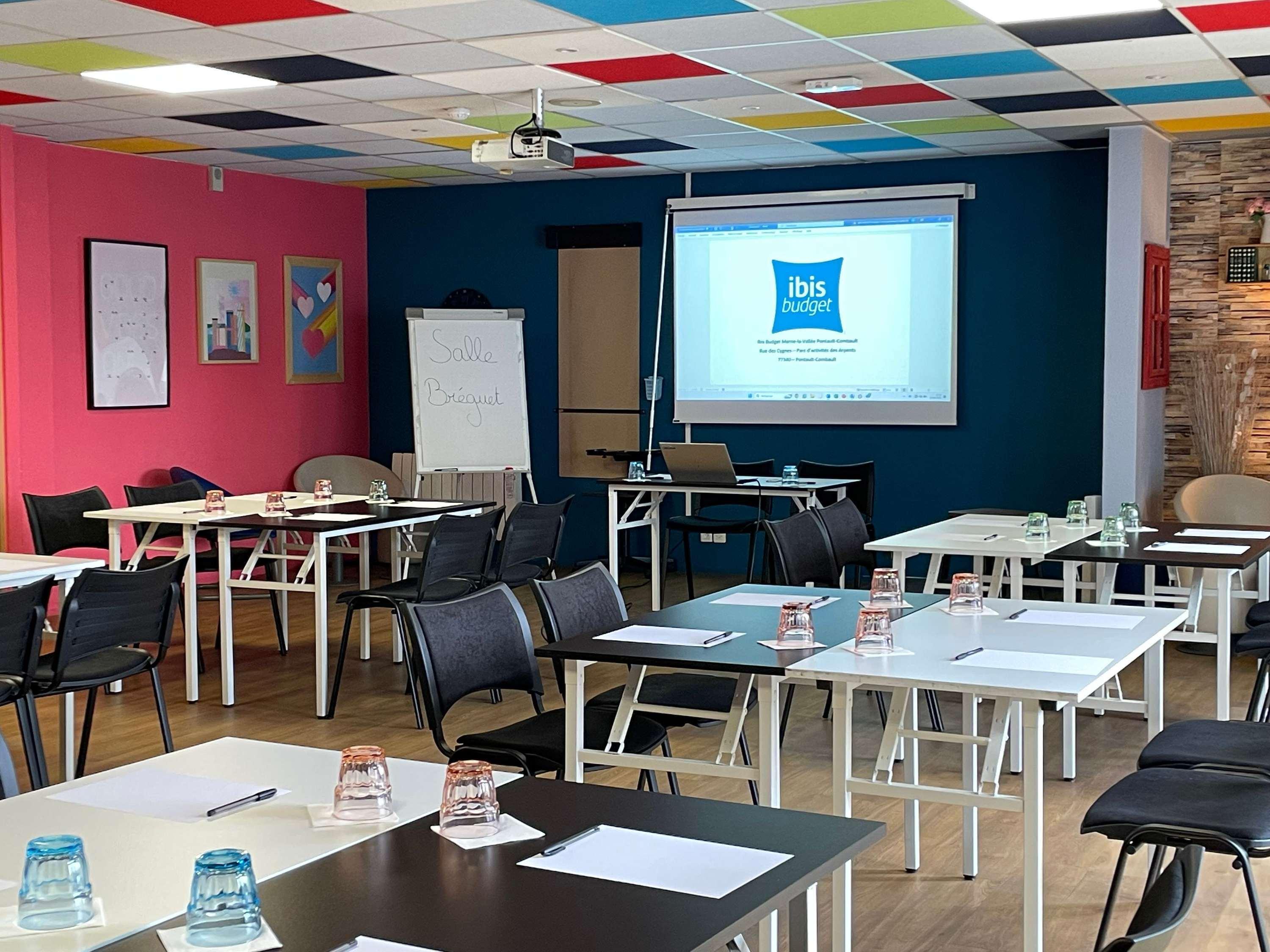 ibis budget Pontault Combault Marne la Vallée - attēls