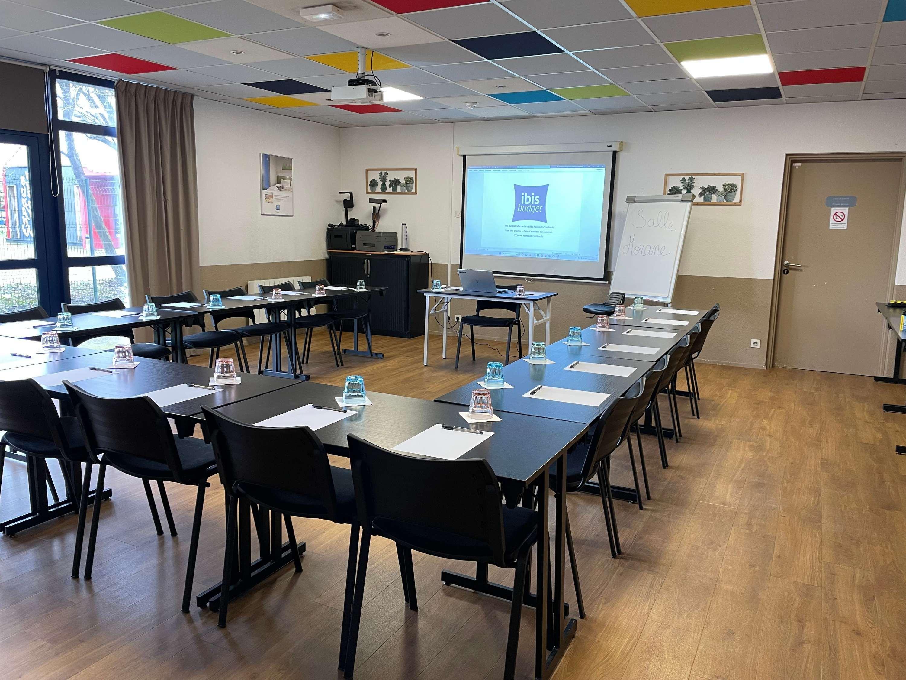 ibis budget Pontault Combault Marne la Vallée - attēls