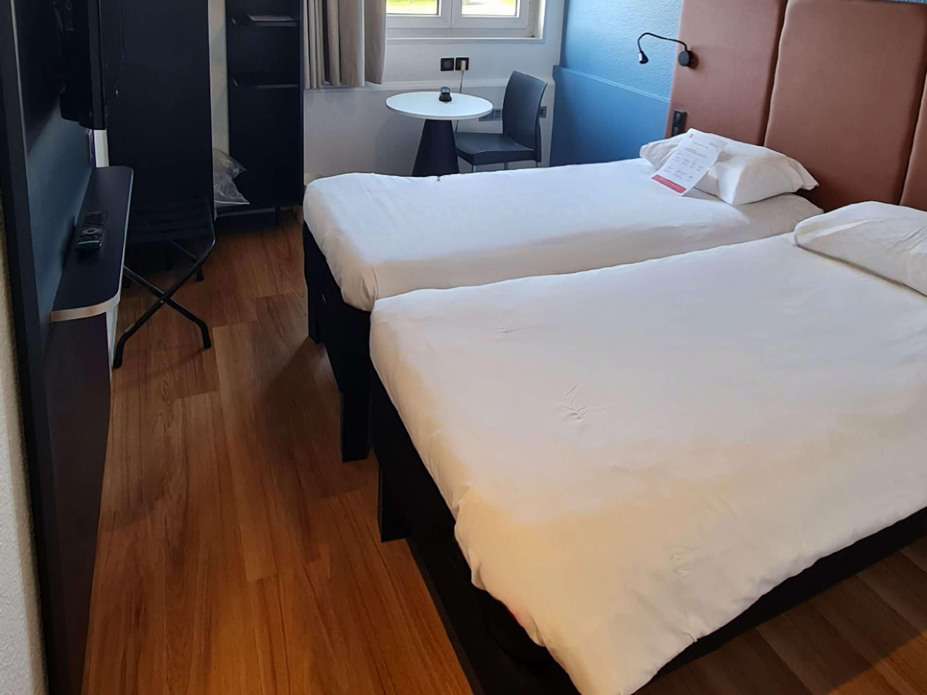 Chambre avec 2 lits