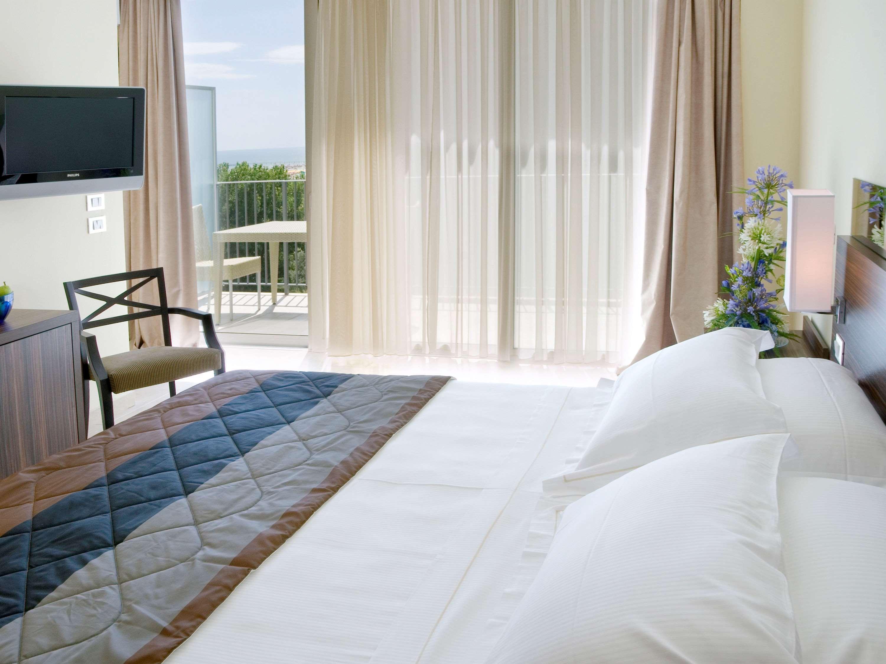 Mercure Rimini Lungomare - photo